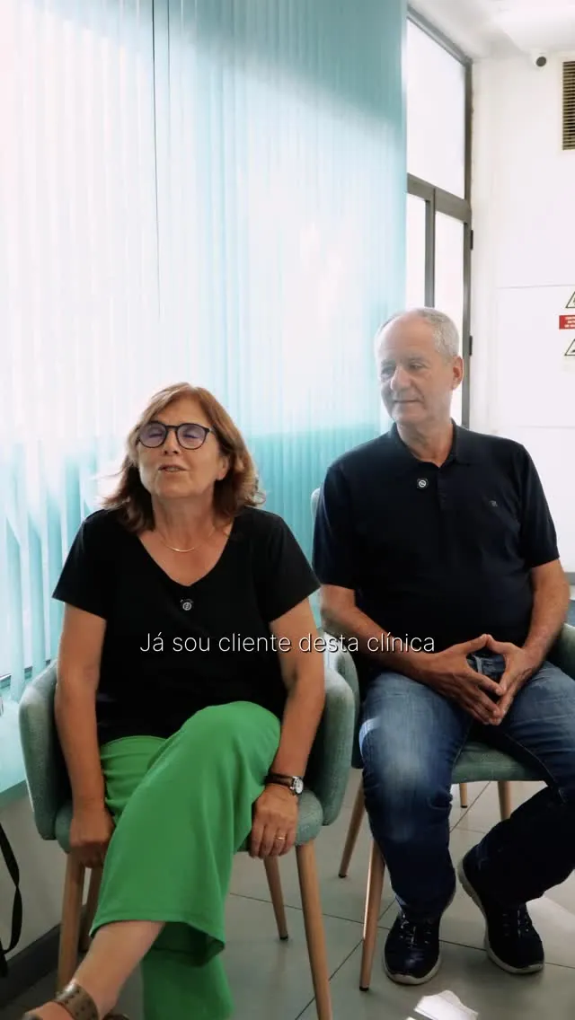 Casal a partilhar a experiência de acompanhamento na Isanu Clinic